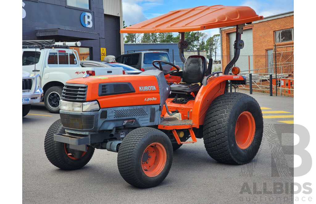 01/2007 Kubota L5030 HST 4x4 2.4L Diesel Tractor