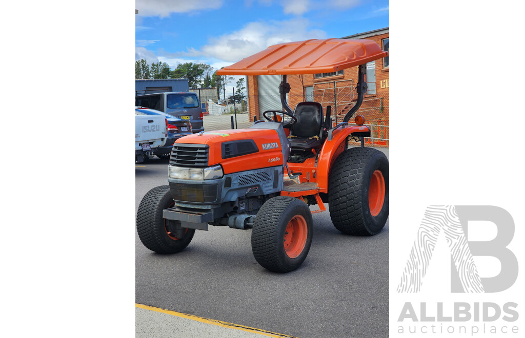 01/2007 Kubota L5030 HST 4x4 2.4L Diesel Tractor