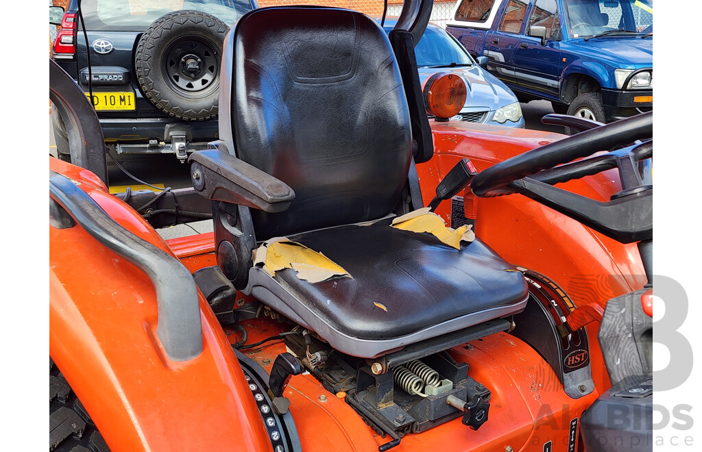 01/2007 Kubota L5030 HST 4x4 2.4L Diesel Tractor