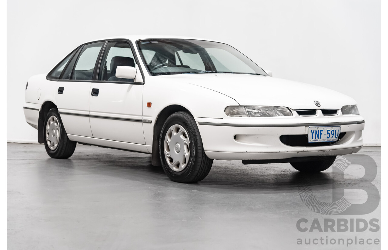 2/1996 Holden Commodore Acclaim VS 4d Sedan White 3.8L V6