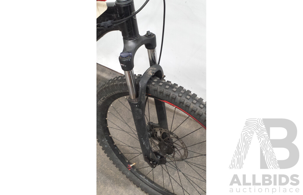 Trek Marlin 19 Inch Front Suspension Mountain Bike