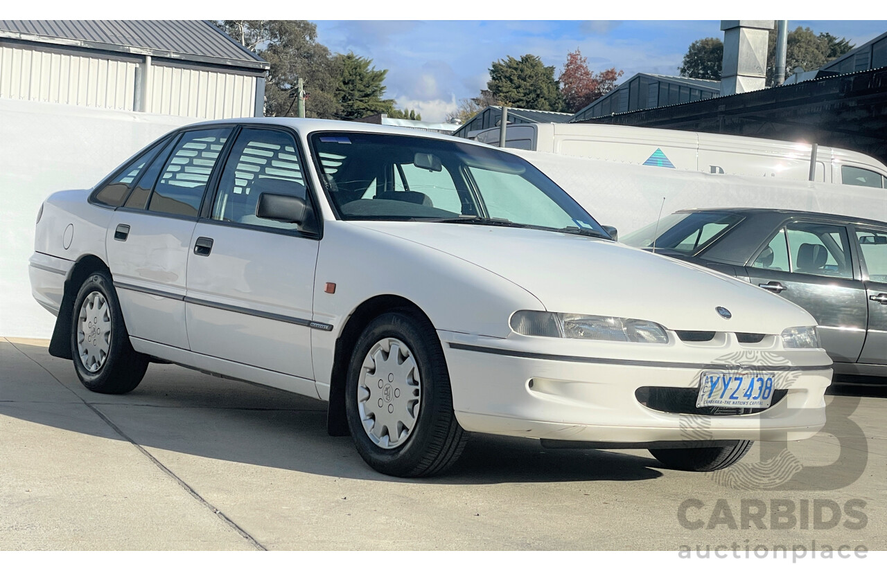 8/1993 Holden Commodore Executive VR 4d Sedan White 3.8L