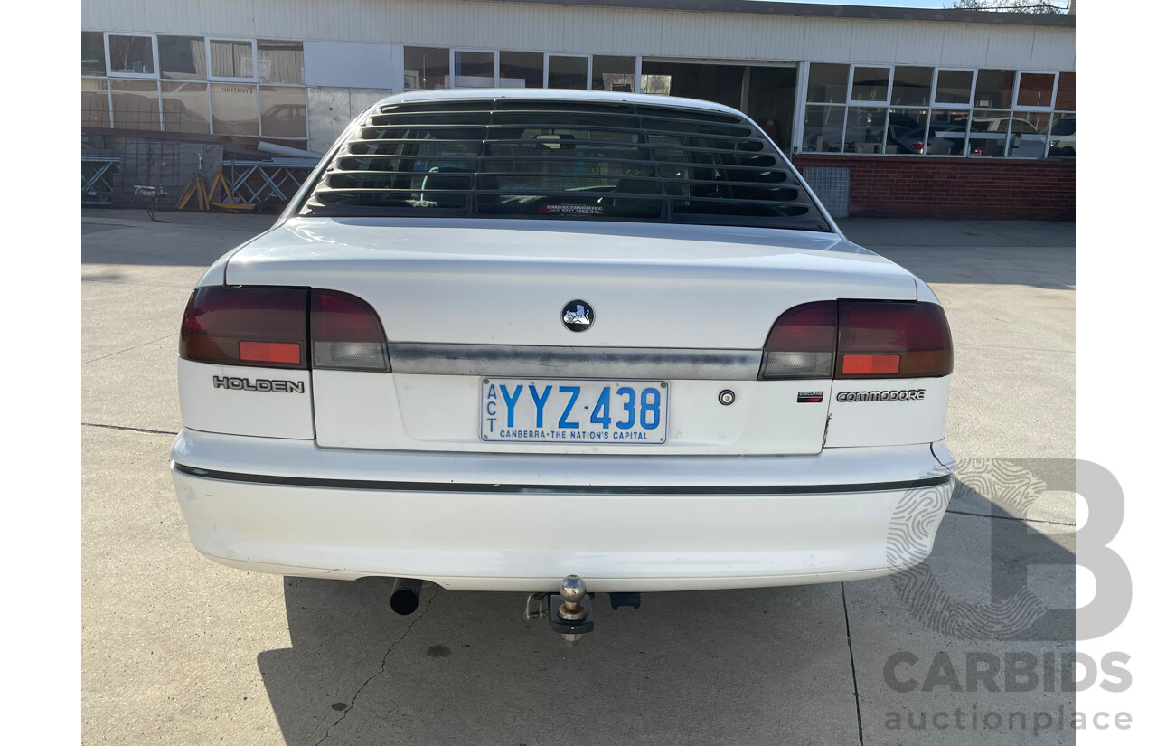 8/1993 Holden Commodore Executive VR 4d Sedan White 3.8L