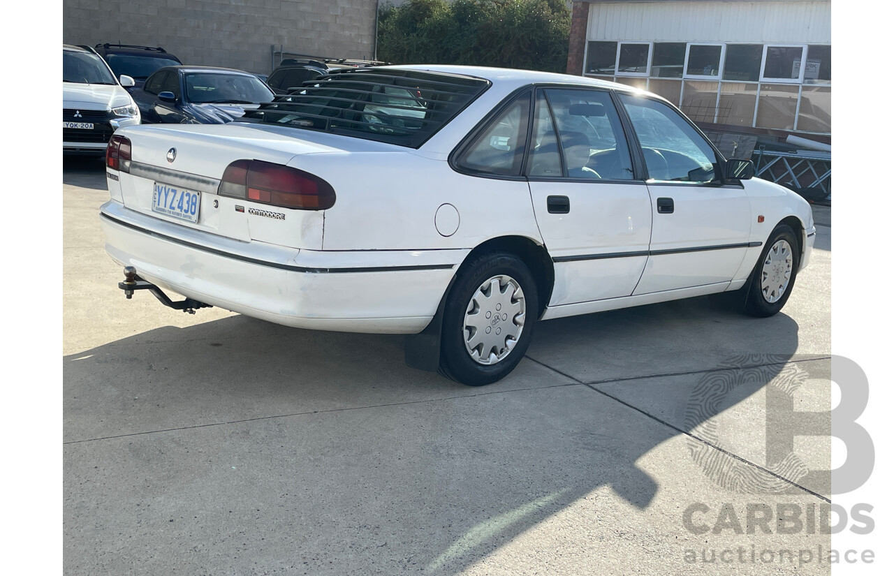 8/1993 Holden Commodore Executive VR 4d Sedan White 3.8L