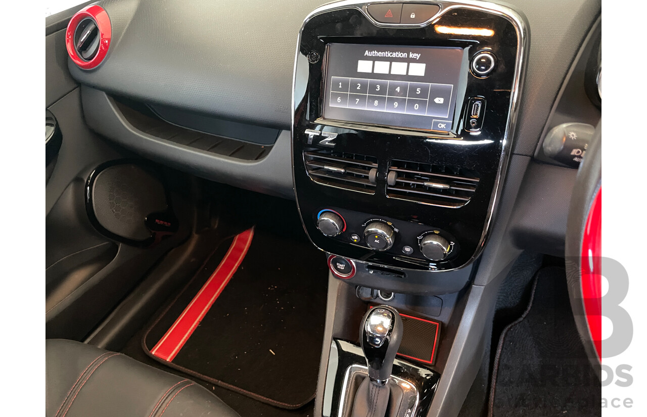 10/2014 Renault Clio  X98 5d Hatchback Red 1.2L