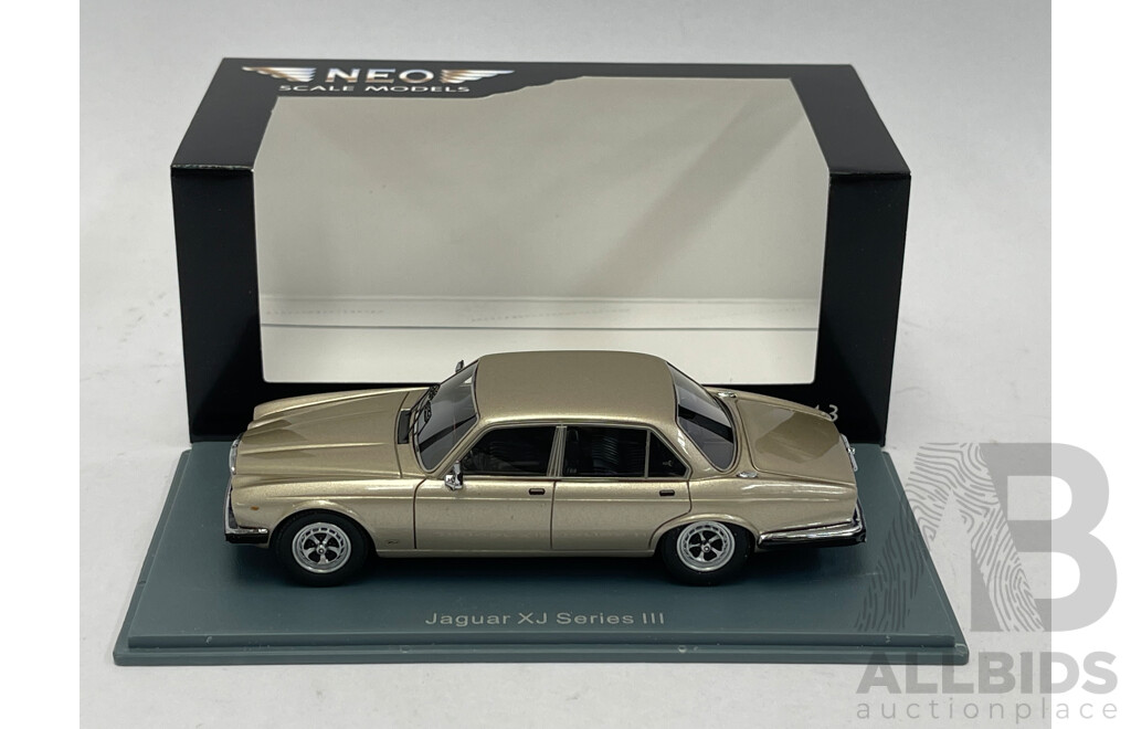 Neo Models Jaguar XJ Series III  - 1/43 Scale