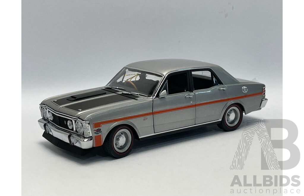 Trax Top Gear Ford Falcon XY GTHO - 1/24 Scale