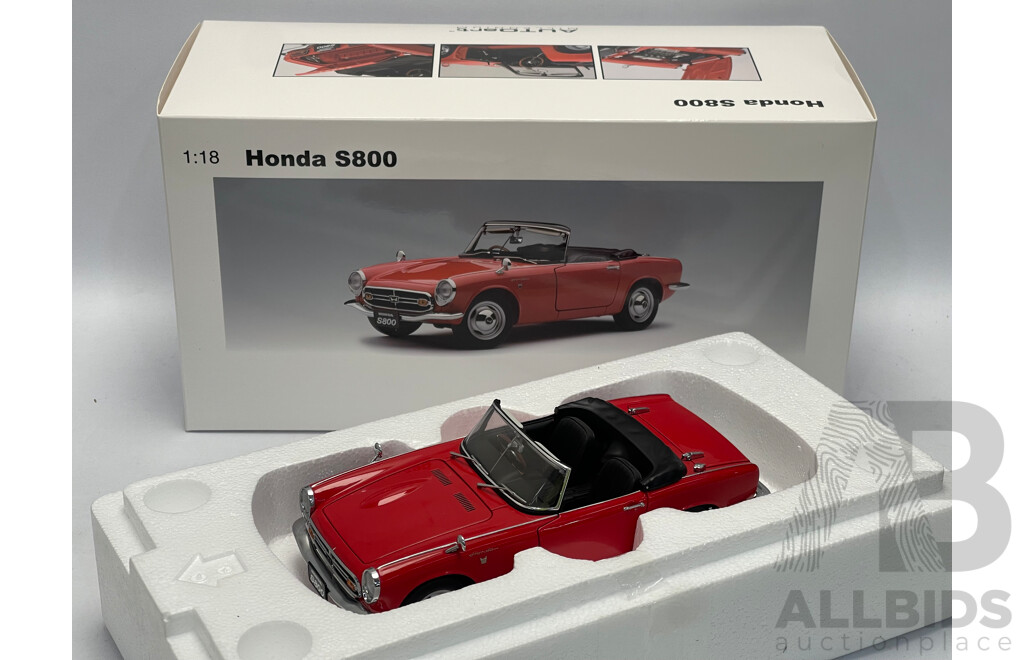 Auto Art Millennium Honda S800 - 1/18 Scale
