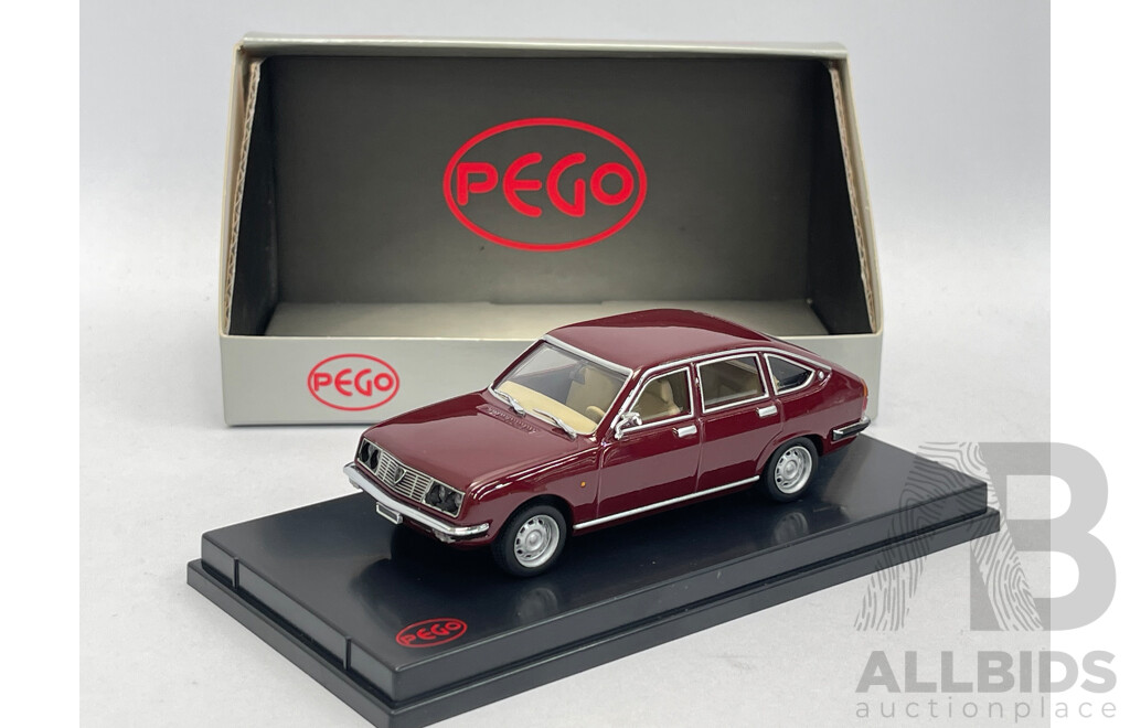 Pego 1976 Lancia Beta Berline - 1/43 Scale