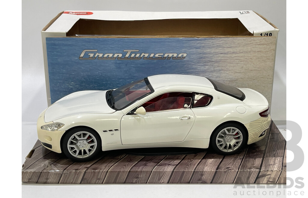 Mondo Motors Maserati Gran Turismo - 1/18 Scale