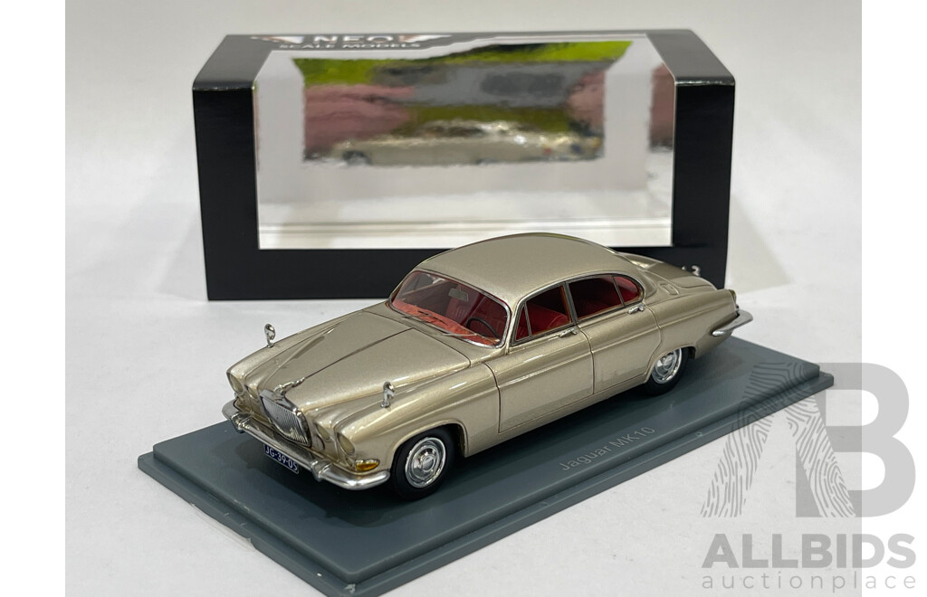 Neo Models 1961 Jaguar Mk 10 - 1/43 Scale