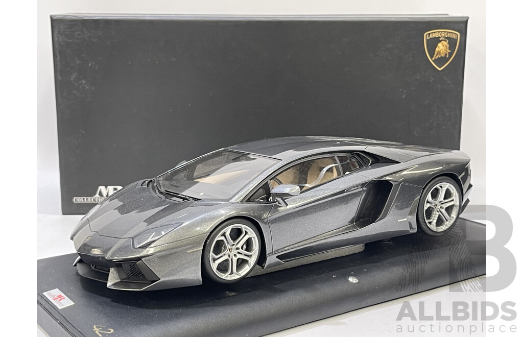 MR Collection Models Lamborghini Aventador LP700 - 1/18 Scale
