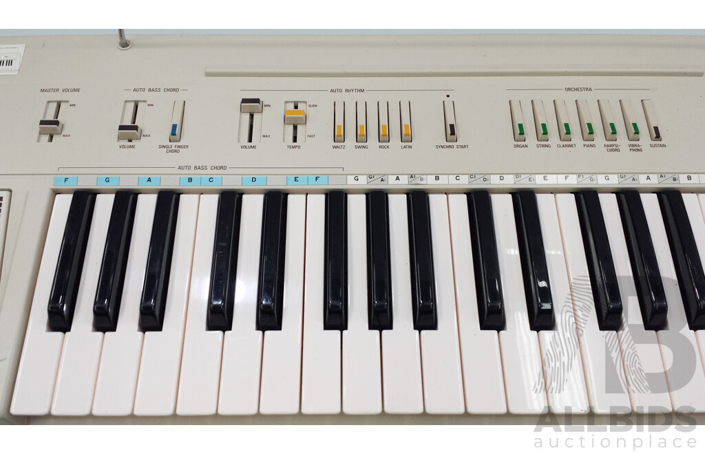 Yamaha PS-10 Portable Keyboard