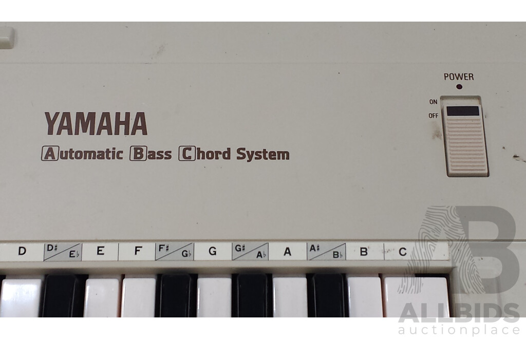 Yamaha PS-10 Portable Keyboard