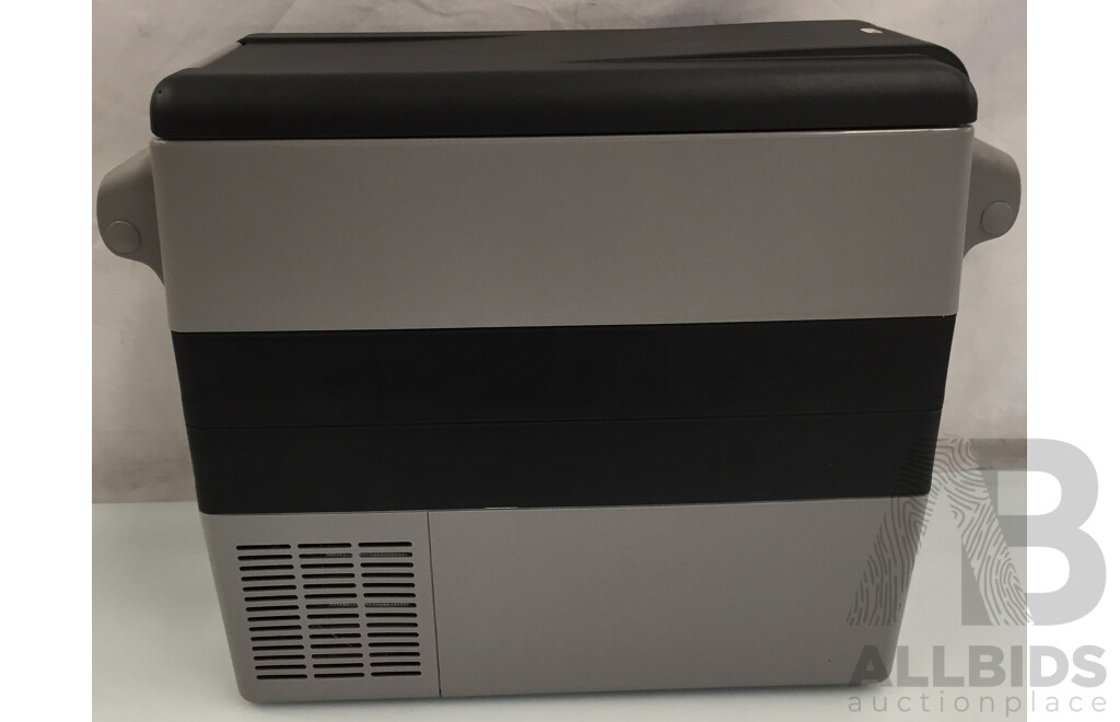 Komodo 55L Camping Portable Dual Zone Fridge Freezer Cooler (for Parts or Repair)