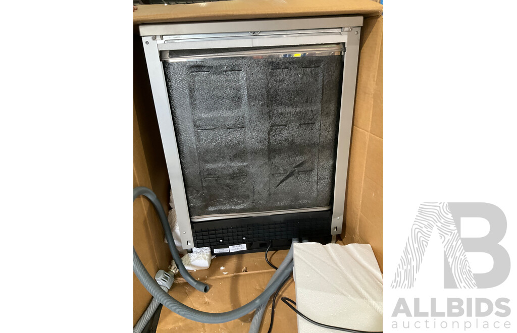 KOGAN Dishwasher - Estimated ORP $499 (for Parts or Spares)