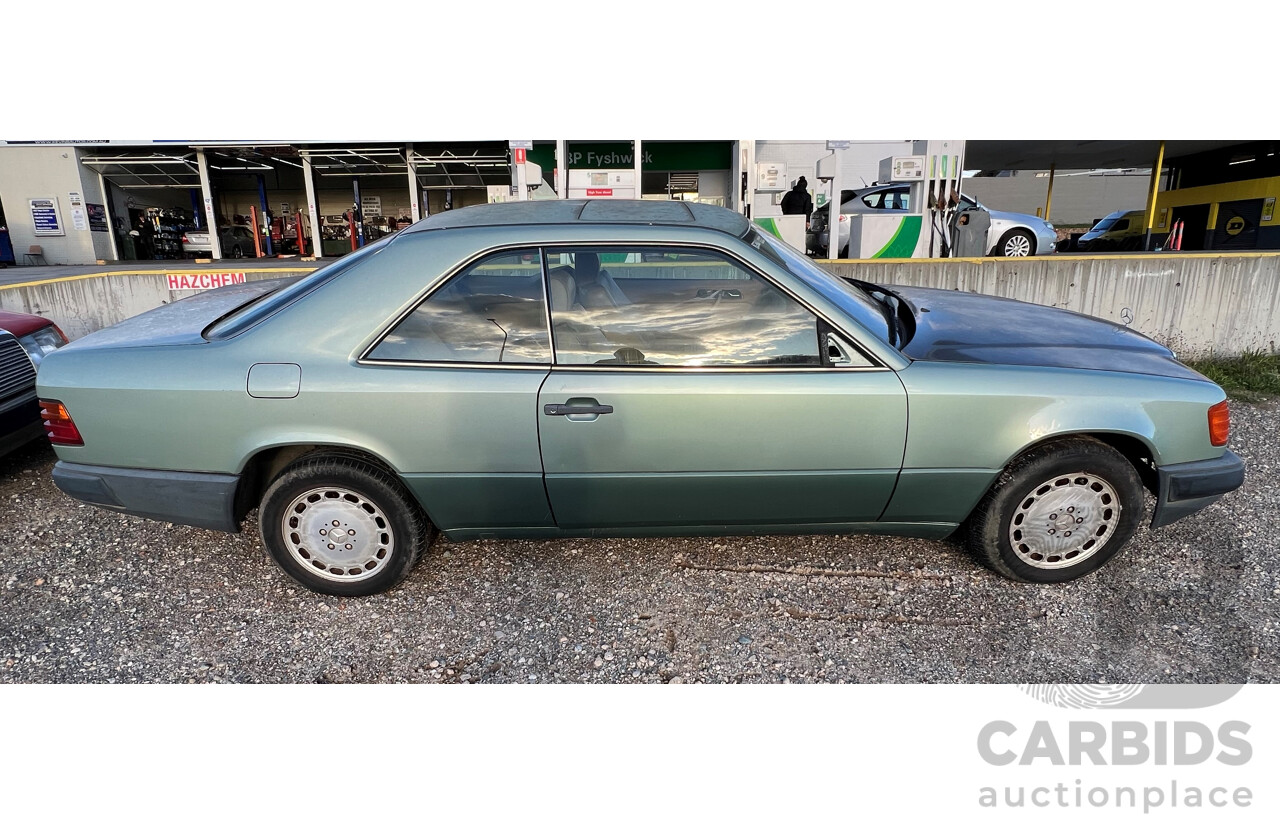 1/1989 Mercedes-Benz 300 CE C124 2d Coupe Green 3.0L