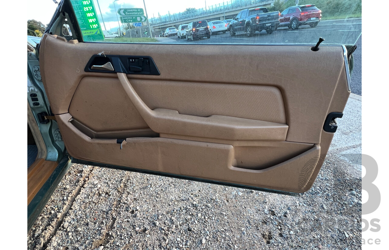 1/1989 Mercedes-Benz 300 CE C124 2d Coupe Green 3.0L