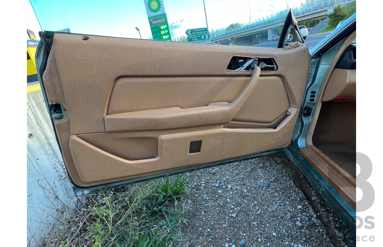 1/1989 Mercedes-Benz 300 CE C124 2d Coupe Green 3.0L