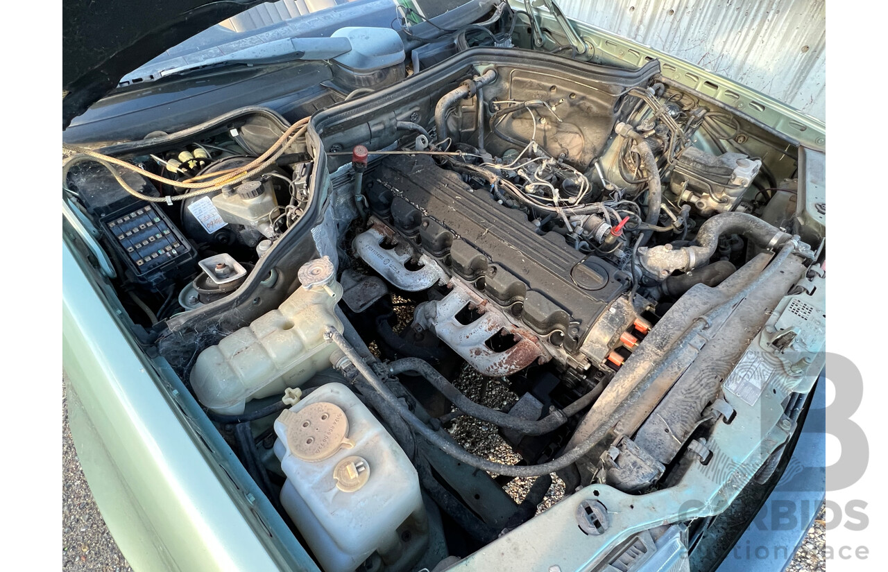 1/1989 Mercedes-Benz 300 CE C124 2d Coupe Green 3.0L