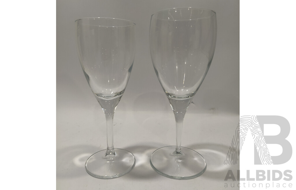 Maxwell Williams Glassware - Wine Glasses - Lot of 5 - ORP $155