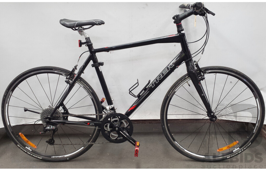 Trek FX 7.5  22 Inch Hybrid Road Bike