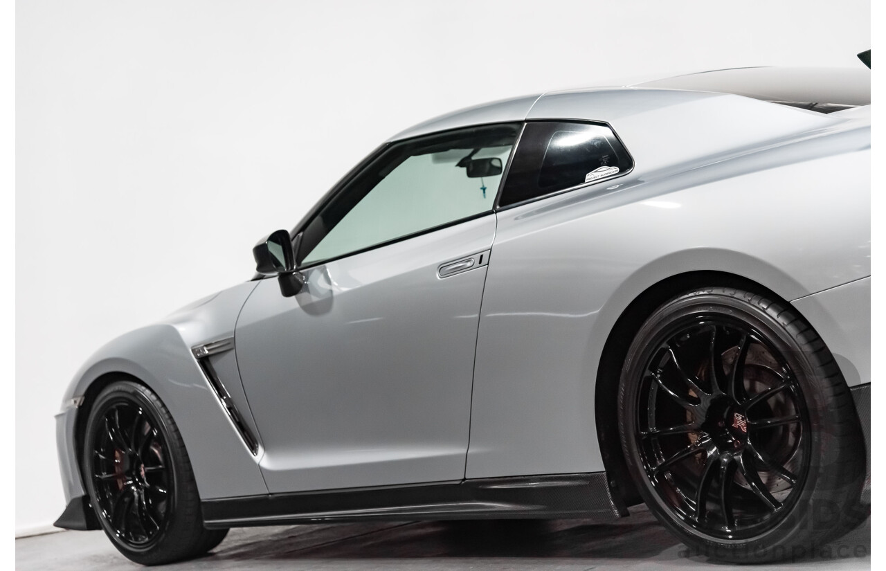 7/2008 Nissan GT-R Premium R35 2d Coupe Kab Super Silver Twin Turbo 3.8L - Import