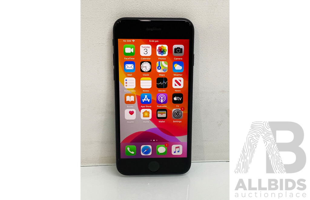Apple (A1778) 4.7-Inch LTE 128GB IPhone 7 (Black)