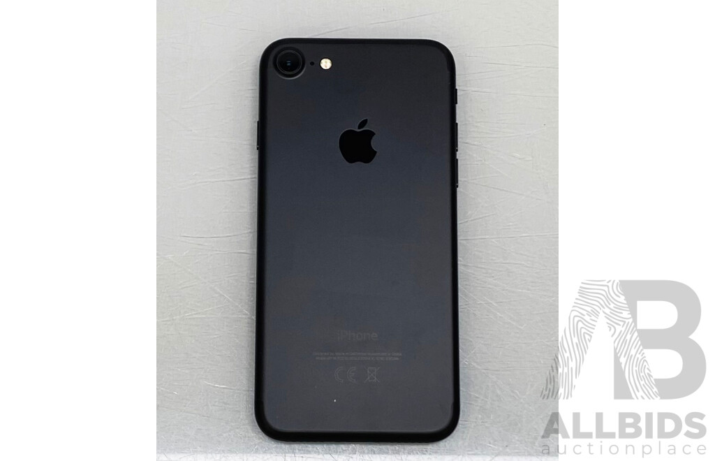 Apple (A1778) 4.7-Inch LTE 32GB IPhone 7 (Black)