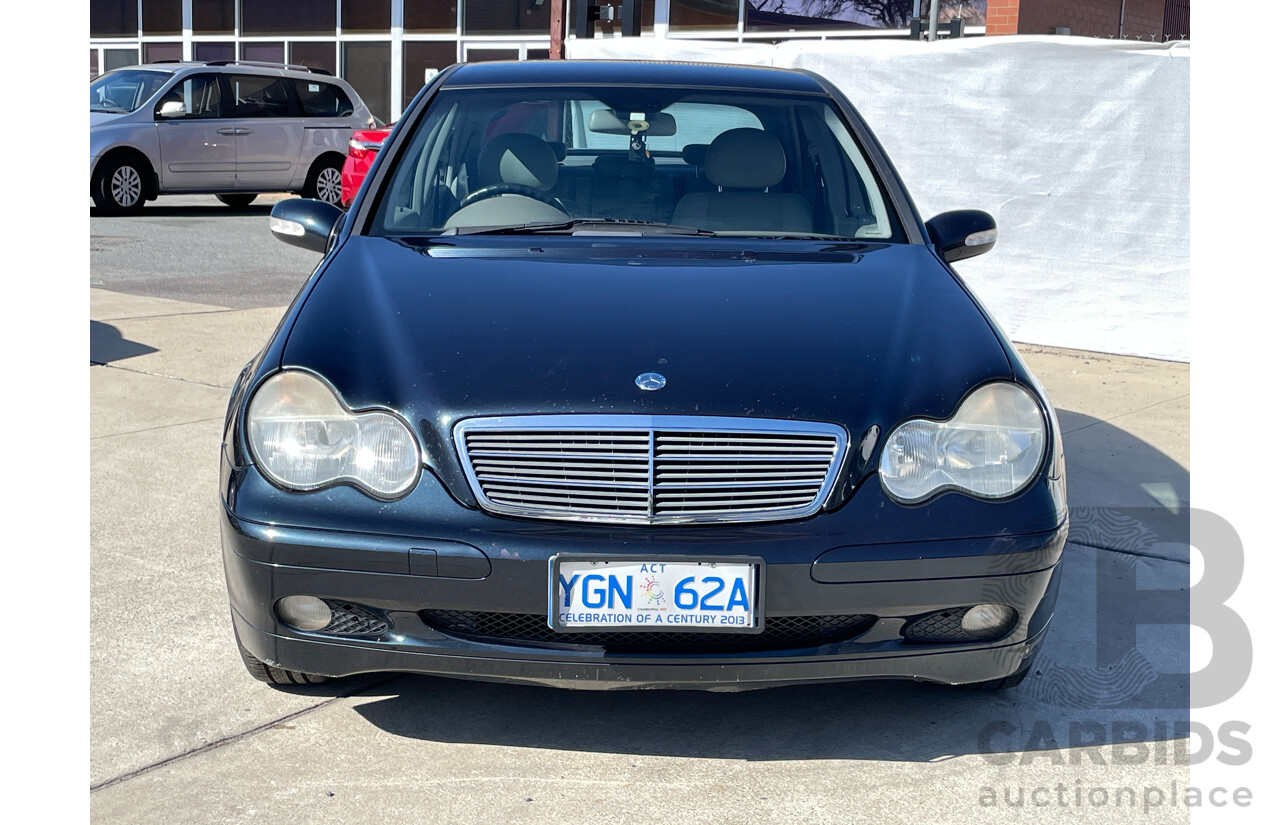 7/2001 Mercedes-Benz C180 Classic W203 4d Sedan Green 2.0L