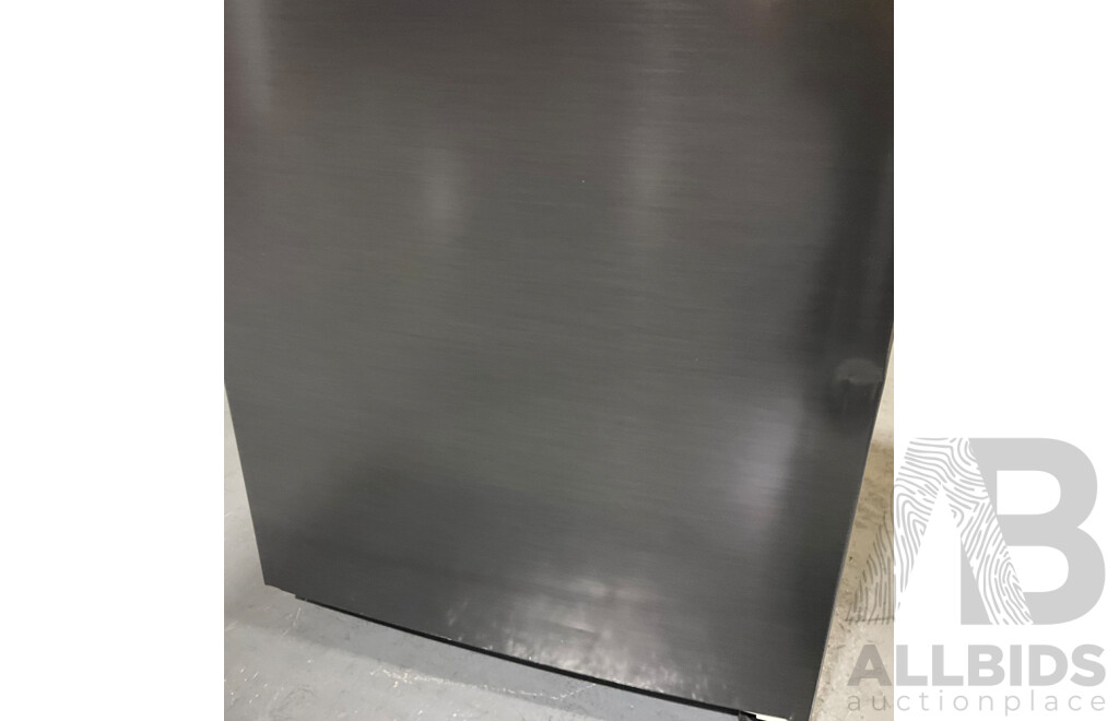 SAMSUNG (SRT3100B) 305L Modern Design Top Mount Refrigerator with All-Around Cooling - ORP $899.00