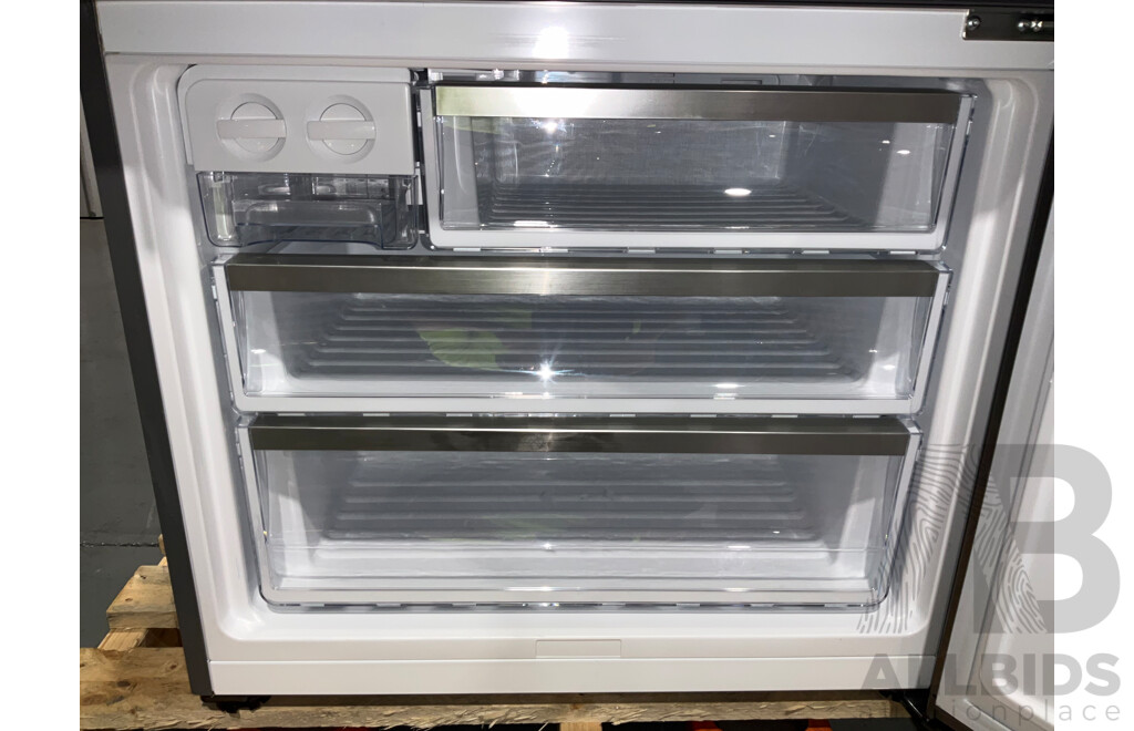 ELECTROLUX EHP 496 LTR 2 DOOR B/ MOUNT FREEZER - ORP $4149.00
