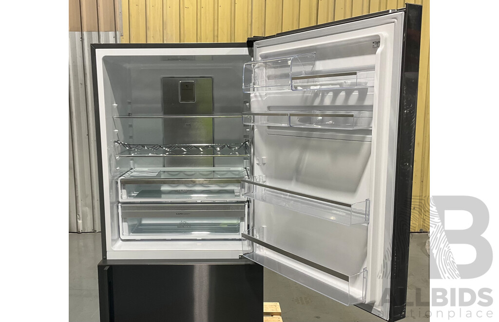 ELECTROLUX EHP 496 LTR 2 DOOR B/ MOUNT FREEZER - ORP $4149.00