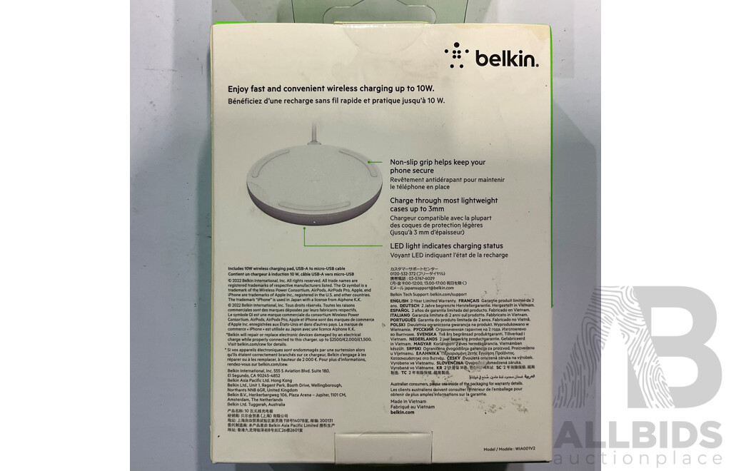BELKIN Boost Charge Wireless Charger Pad & Stand  (10W) -  Lot of 4 - Estimated Total ORP $177.00