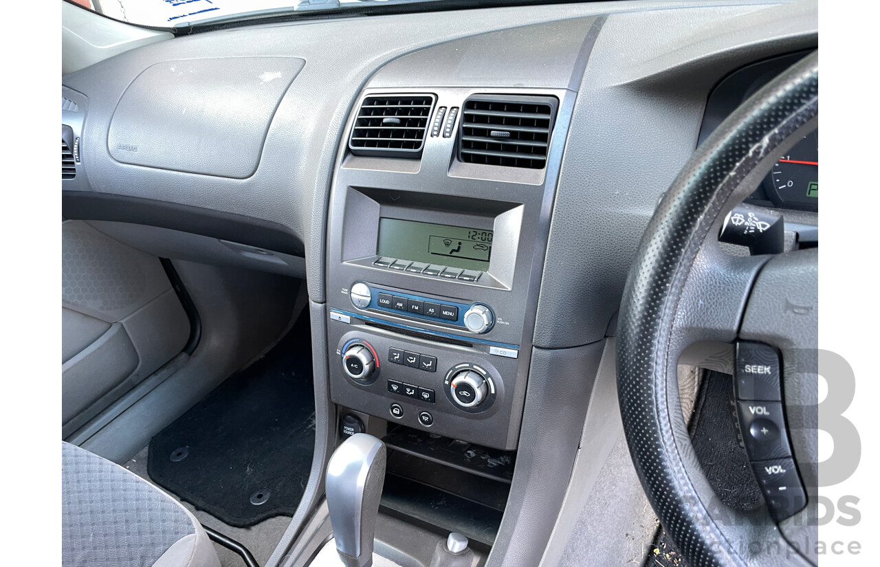 7/2005 Ford Falcon Futura BA MKII 4d Wagon White 4.0L