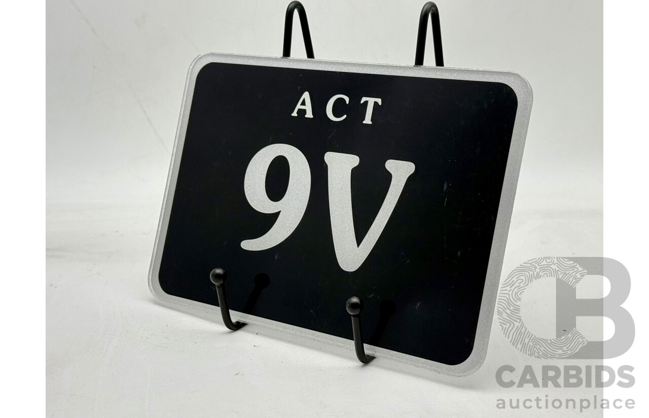 ACT Two Character Alpha Numeric Number Plate  9V (Number 9, Letter V)