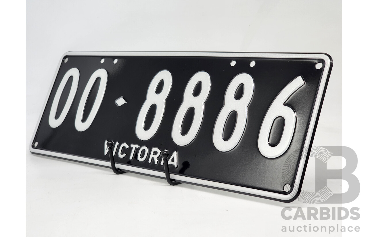 Victorian VIC Custom 6 - Character Number Plate 00.8886