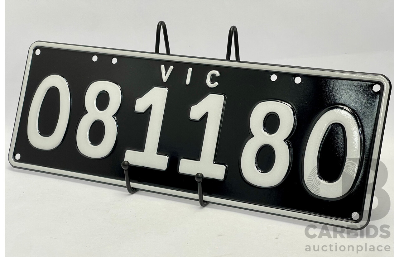 Victorian VIC Custom 6 - Character Palindrome Number Plate - O81.18O