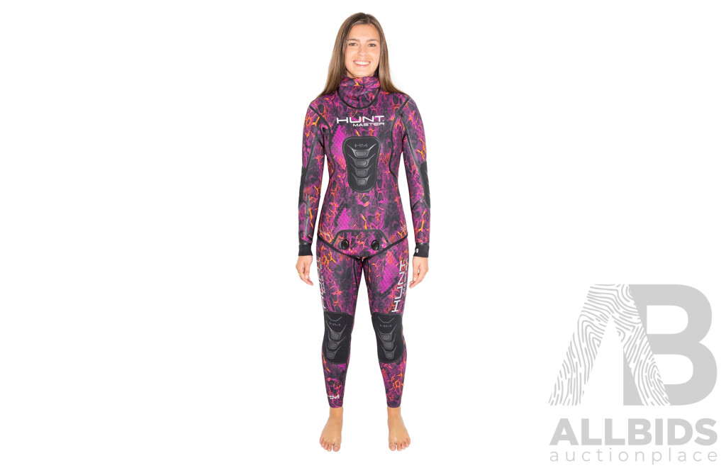 HUNT MASTER  Huntress Wetsuit 1.5mm - Pink Camo - Size 5 (L) -  ORP $399.00