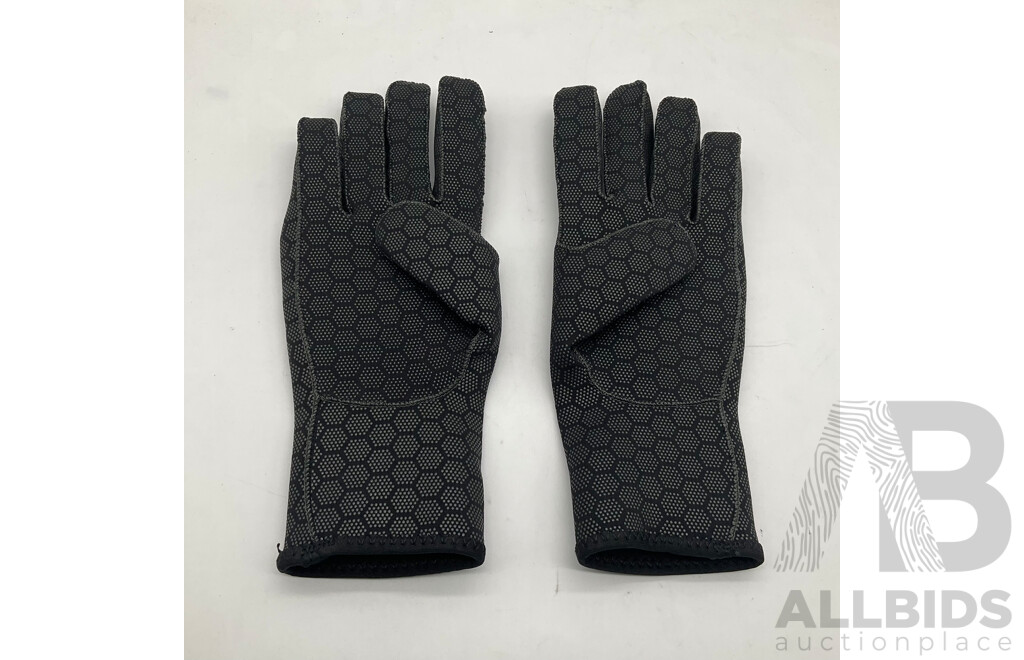 MARES (425616) Pure Instinct Argo Titanium Knife, CRESSI Spider Dive Gloves (Size XL) - Lot of 2 - Estimated Total ORP $140.00