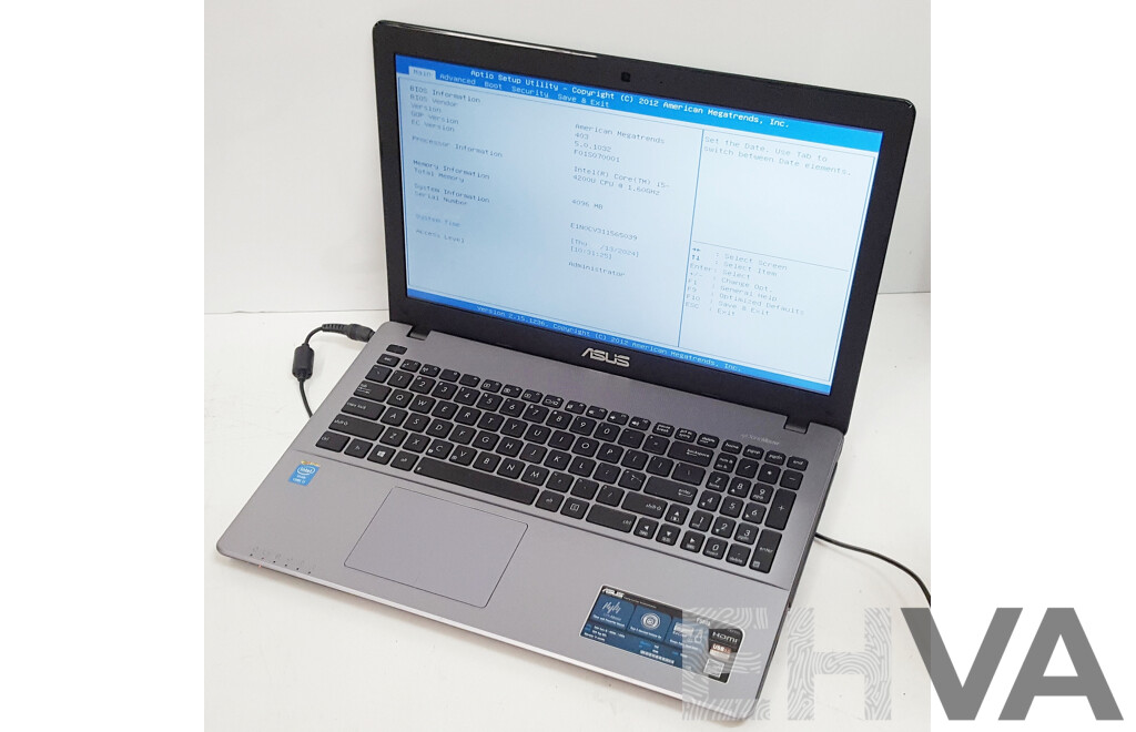 ASUS (F550L) Intel Core i5 (4200U) 1.60GHz-2.60GHz 2-Core CPU 15-Inch Laptop