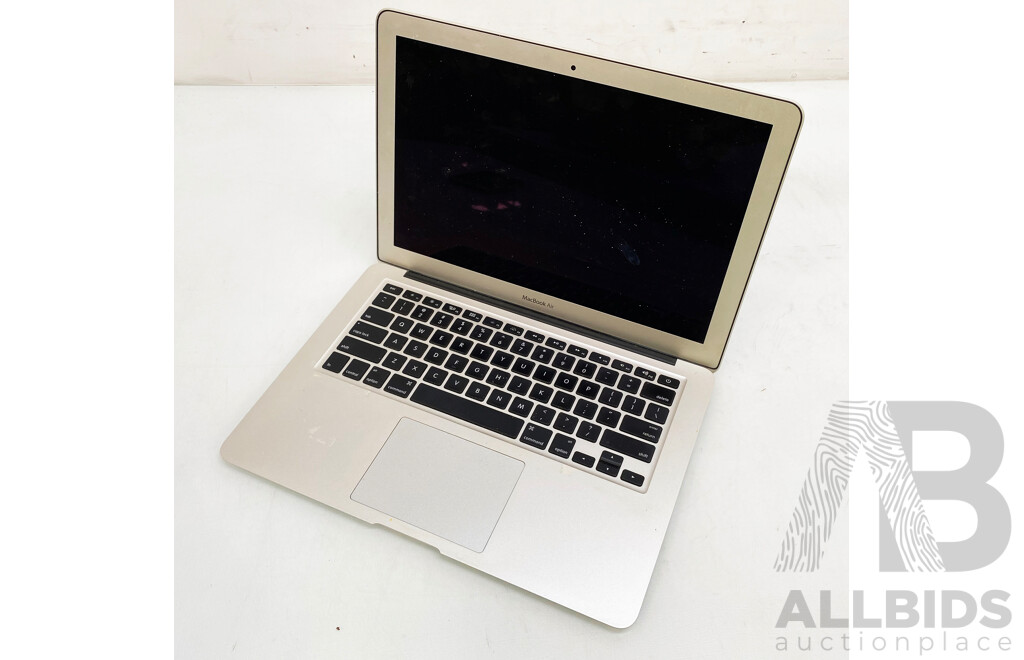 Apple (A1369) Intel Core I5 (2557M) 1.70GHz-2.70GHz 2-Core CPU 13-Inch MacBook Air (Mid-2011) W/ Power Supply