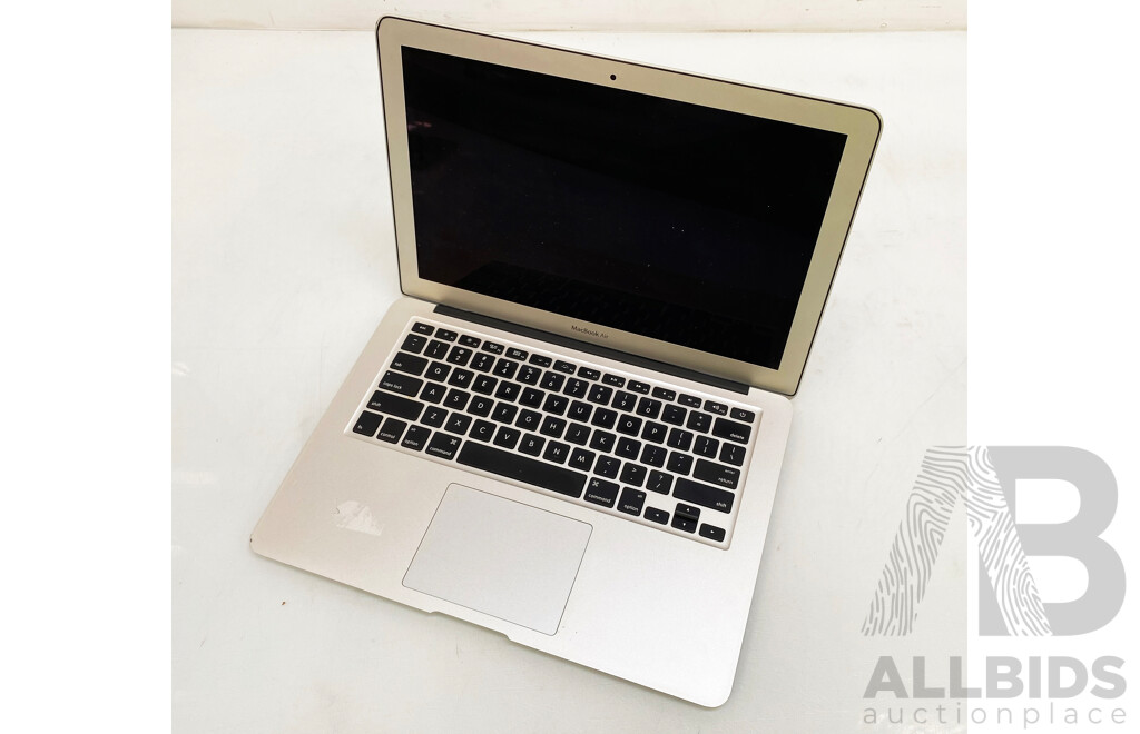 Apple (A1369) Intel Core I7 (2677M) 1.80GHz-2.90GHz 2-Core CPU 13-Inch MacBook Air (Mid-2011) W/ Power Supply