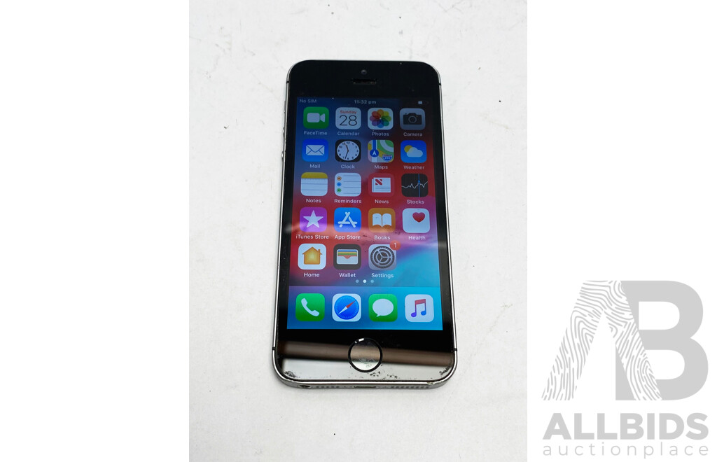 Apple (A1723) 4-Inch LTE 32GB IPhone SE