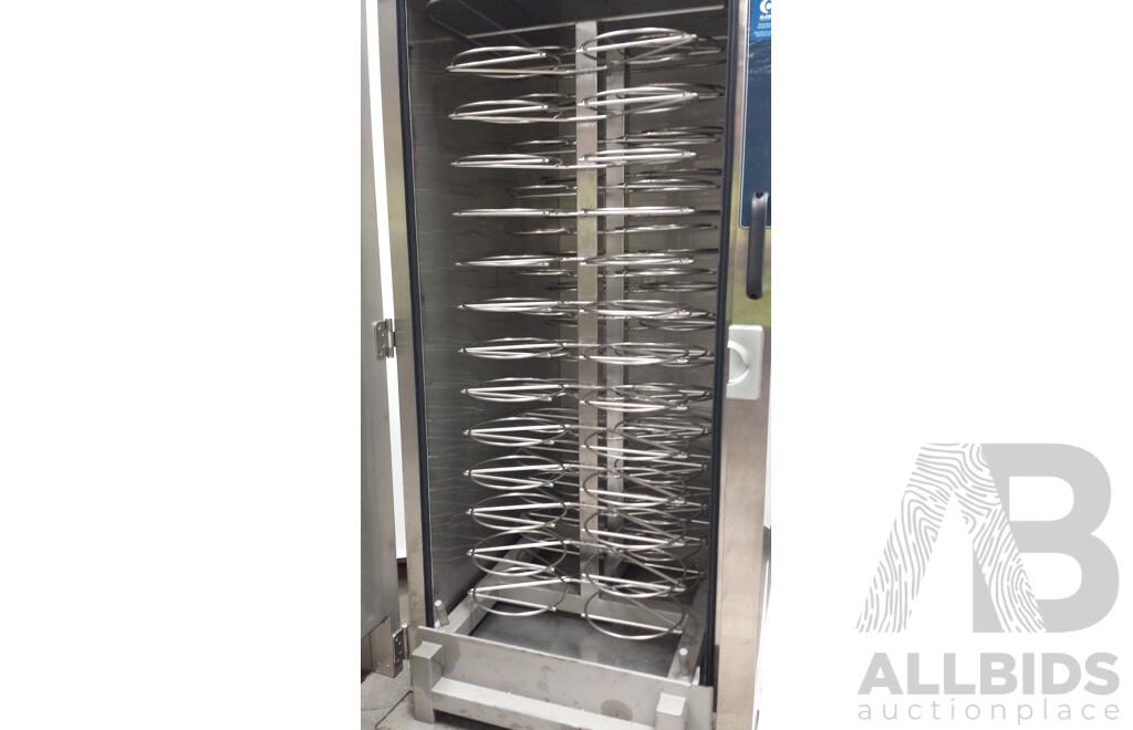 Alto-Shaam Mobile Roll-in Combimate Halo Heat Holding Cabinet with Mobile Stainless Steel Plate Cart