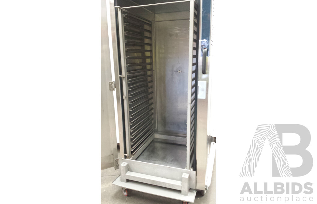 Alto-Shaam Mobile Roll-in Combimate Halo Heat Holding Cabinet with Mobile Stainless Steel Tray Cart