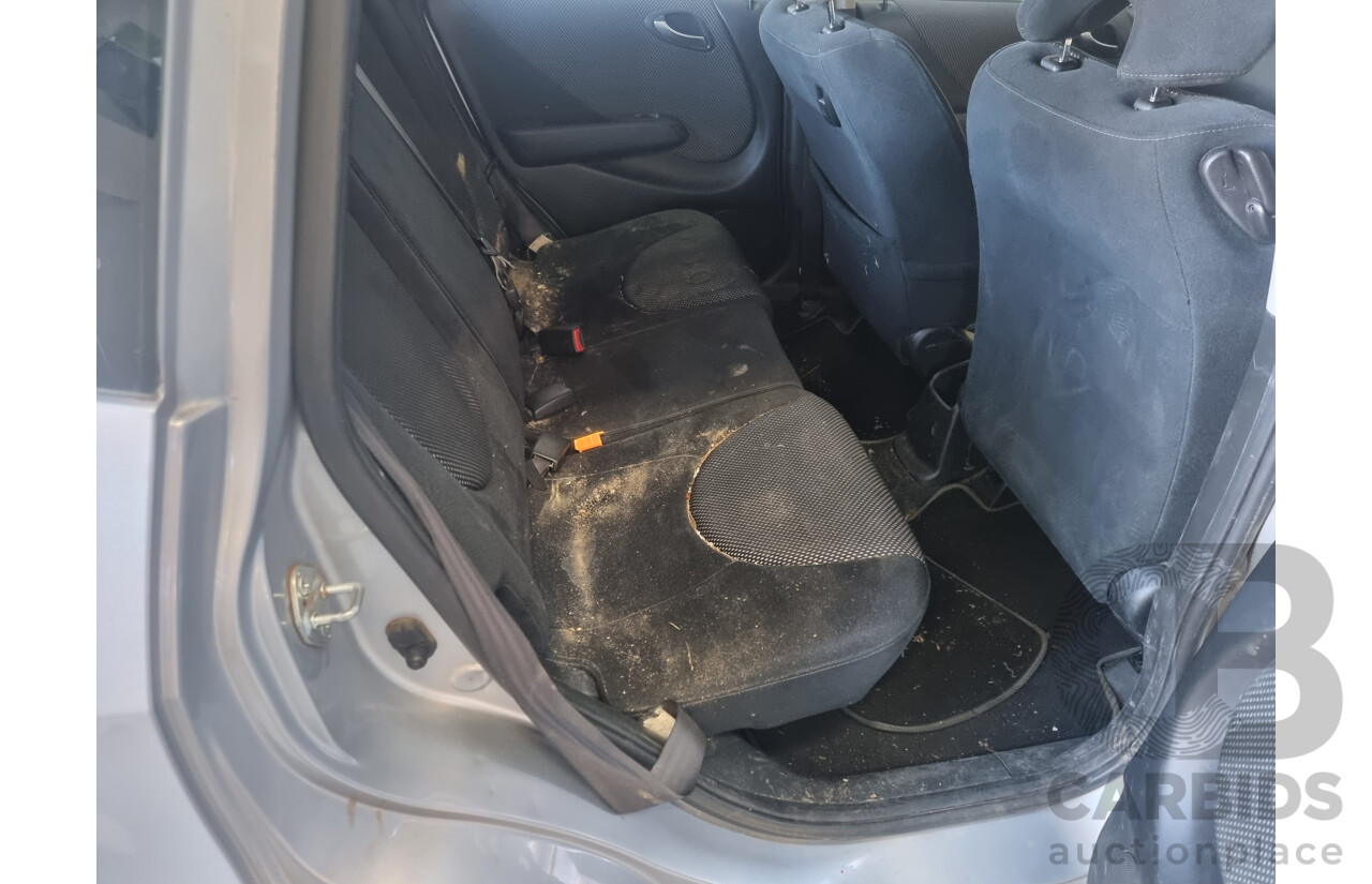 10/2003 Honda Jazz VTi  5d Hatchback Silver 1.5L