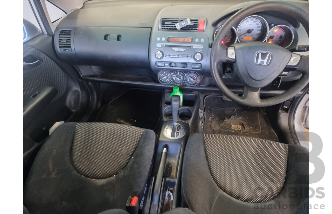 10/2003 Honda Jazz VTi  5d Hatchback Silver 1.5L