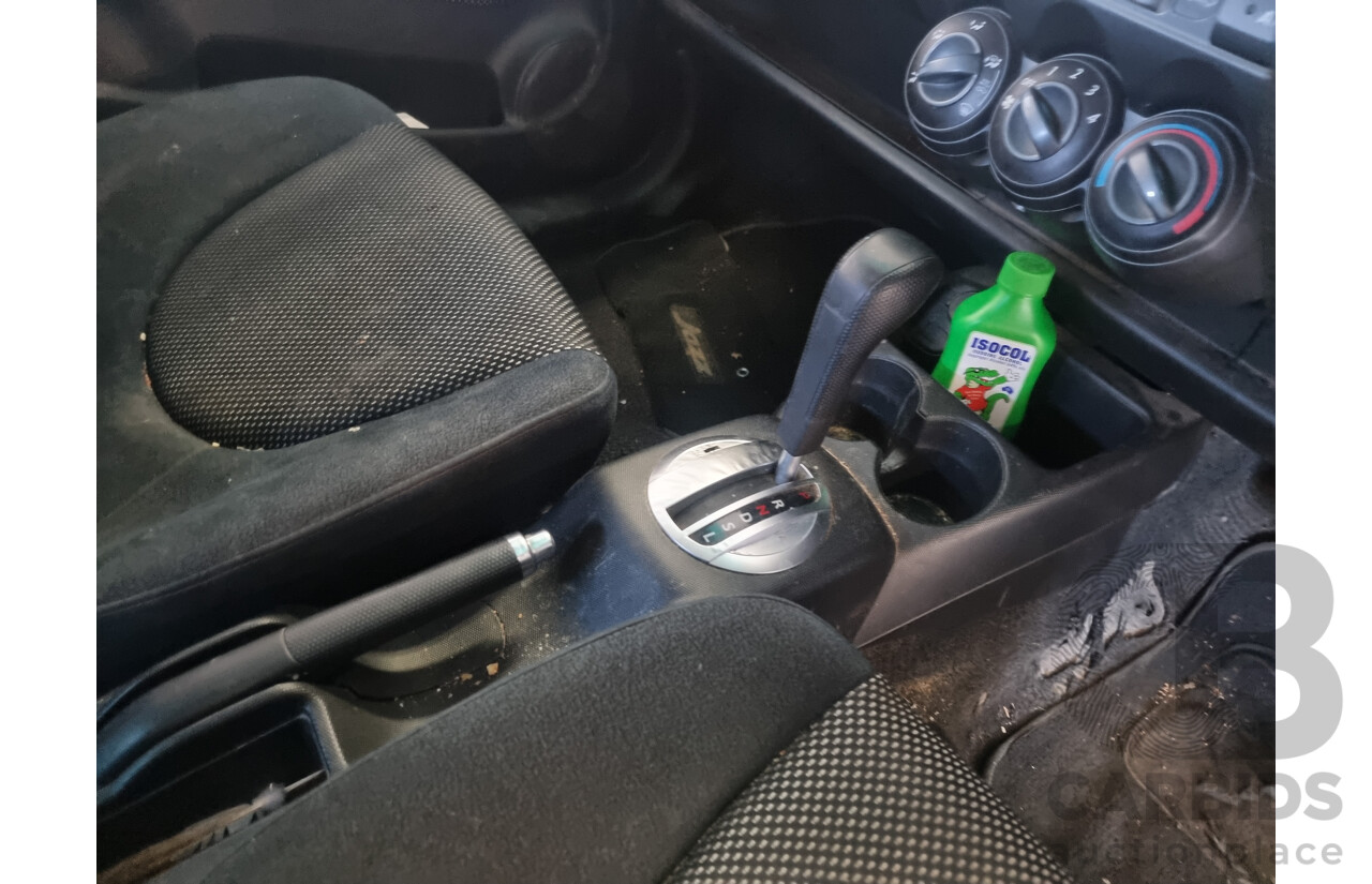 10/2003 Honda Jazz VTi  5d Hatchback Silver 1.5L