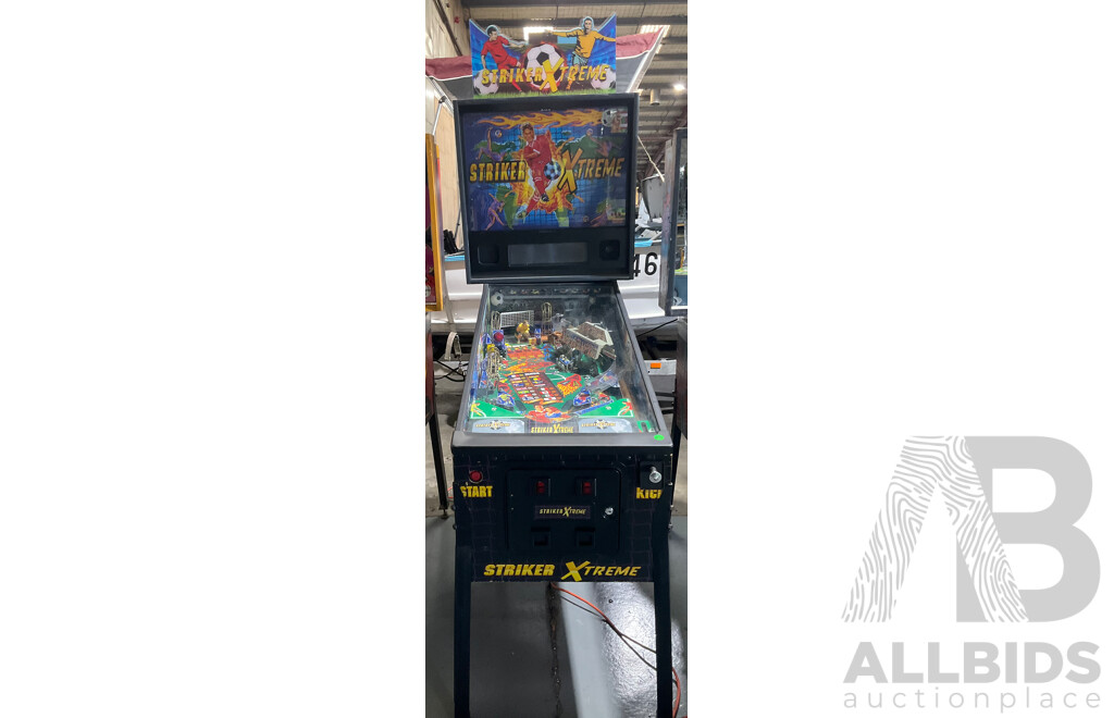 STRIKER XTREME (Stern Pinball Inc.) Pinball Machine